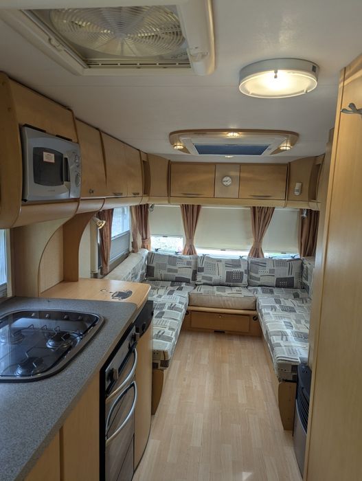 Caravana/ Rodado Duplo / 6 pessoas/levo ao local