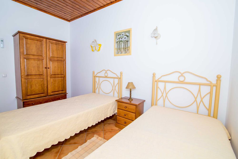 Casa Térrea em local sossegado perto EN125 e A22