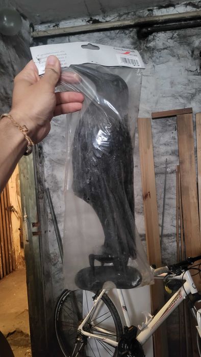 KRUK Plastikowy, dekoracja, ptak na balkon, halloween