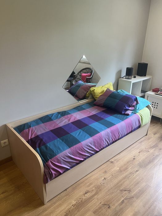 Cama de solteiro dupla