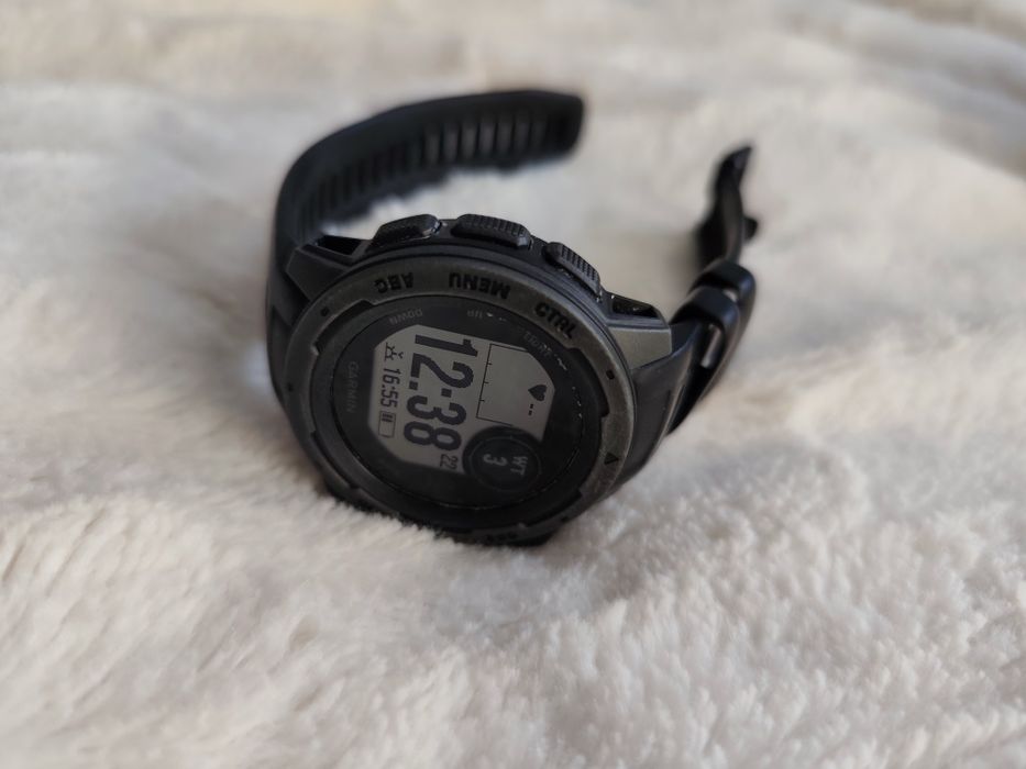 Garmin Instinkt smartwatch