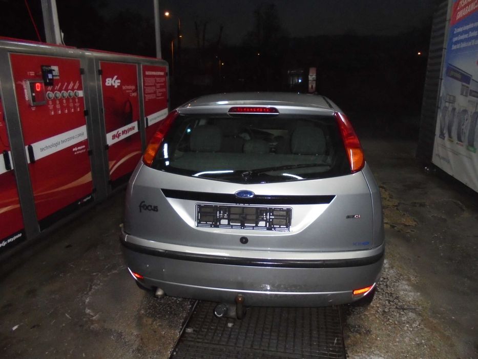 Ford Focus 1.8 tdci przeznaczone na części kolor srebrny