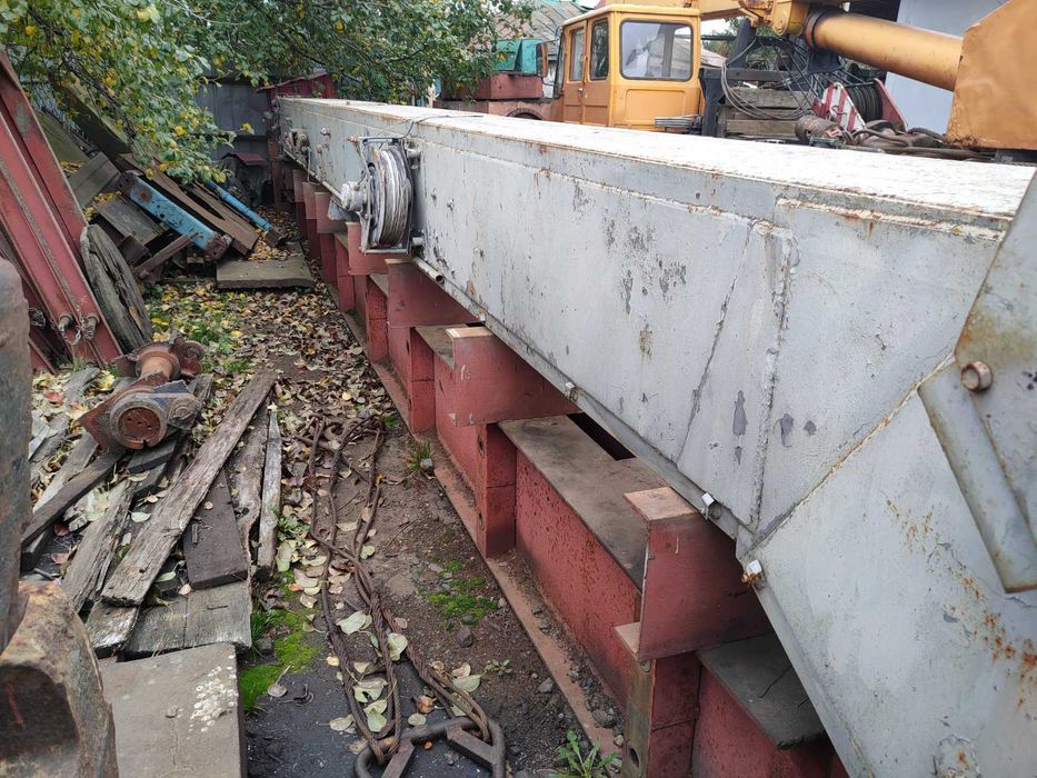 Продам стрілу автокрана КС4574 з 3 вставками та блочками