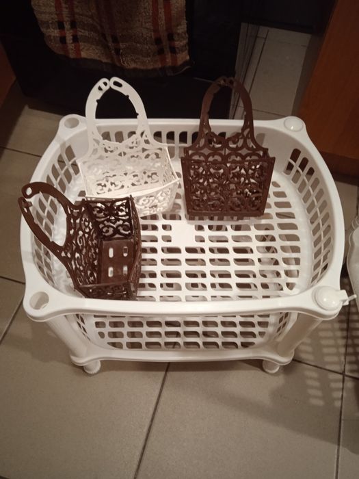 Продам пластикові двоярусні полки бу