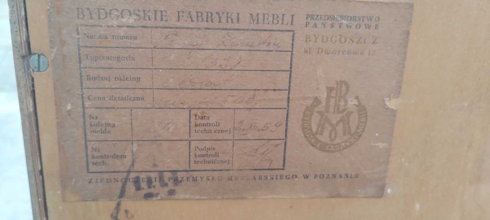 Regał Hałasa na części