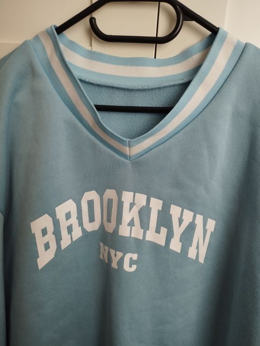 Bluza jasny niebieski brooklin napis XXXL Shein