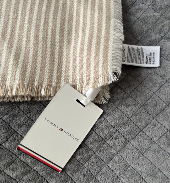 Chusta szal Tommy Hilfiger wełna