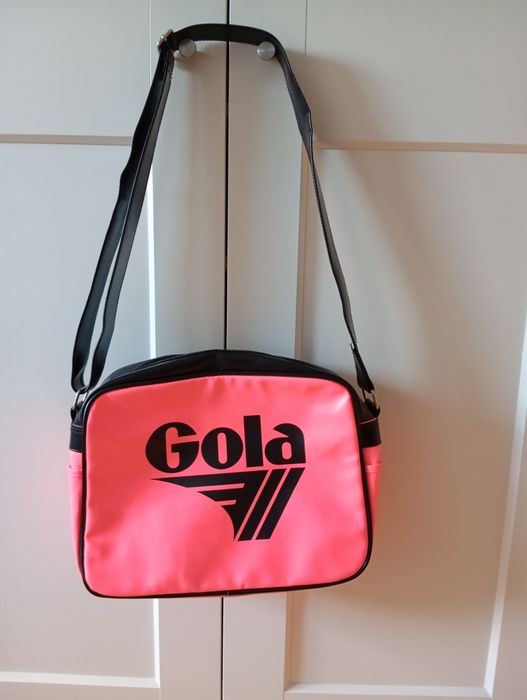 Mala Gola Nova rosa choque