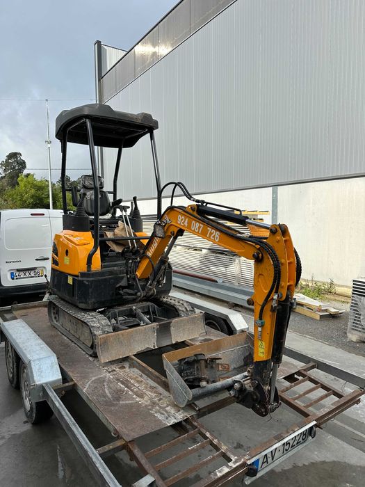 Mini Giratórias Para Alugar! Com ou Sem Operador
