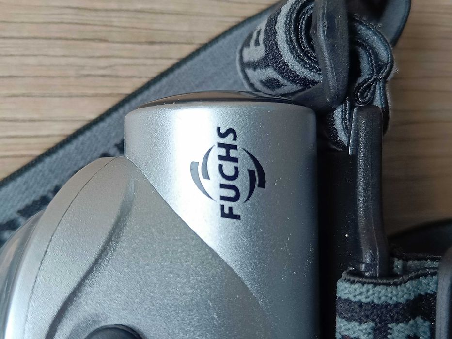 Kolekcjonerska latarka czołowa Sencor SLL 50 z logo Fuchs