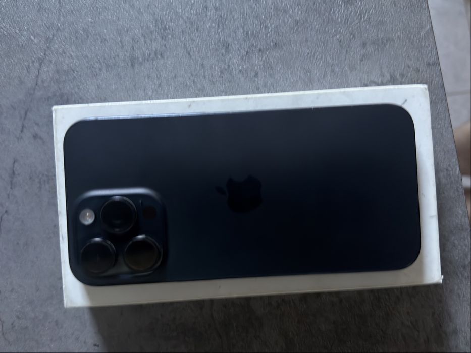 Iphone 15 pro max 256g