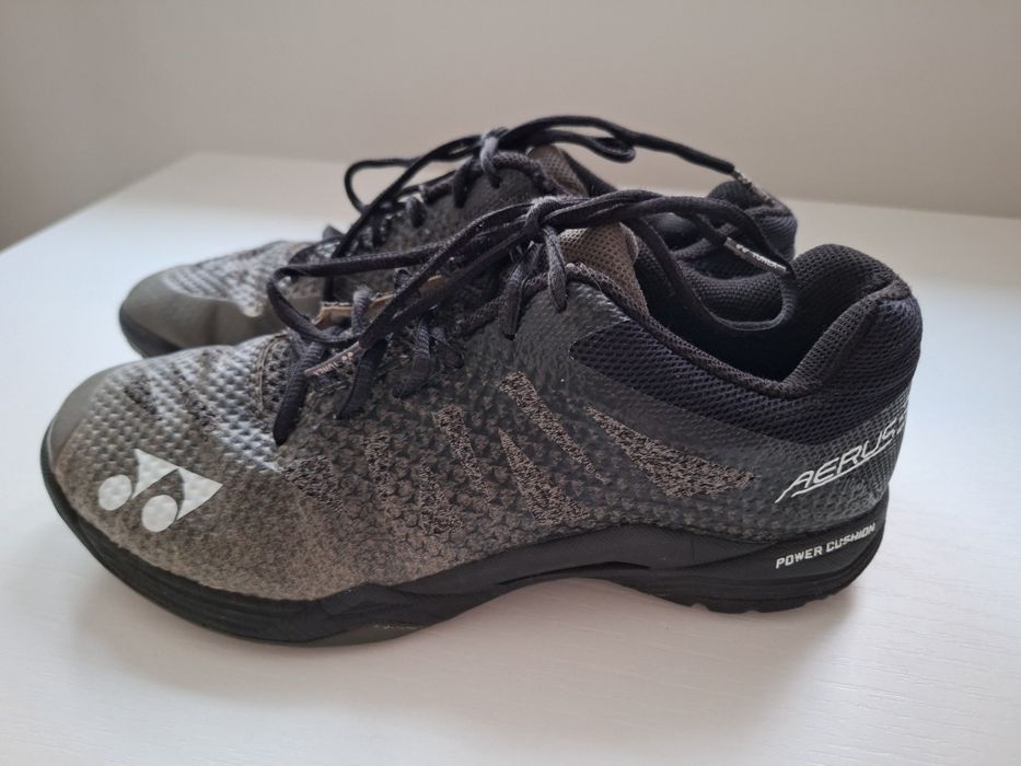 Buty do badmintona Yonex Aerus 3 rozmiar 40