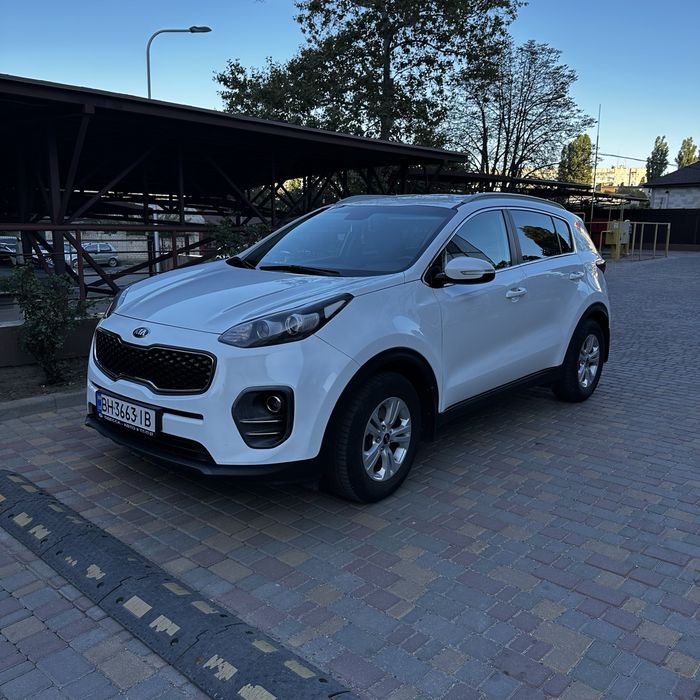 Продам Kia Sportage 1.7 2018