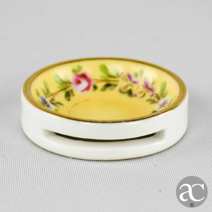 Cinzeiro de cadeira em porcelana Vista Alegre