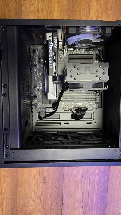 Komputer Ryzen 7 5700X, 16GB DDR4, RTX 5060 8GB, SSD 1TB M2