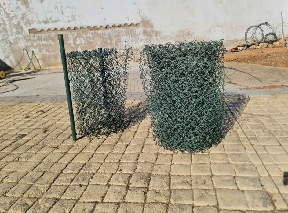 Rede de vedação malha solta plastificada verde