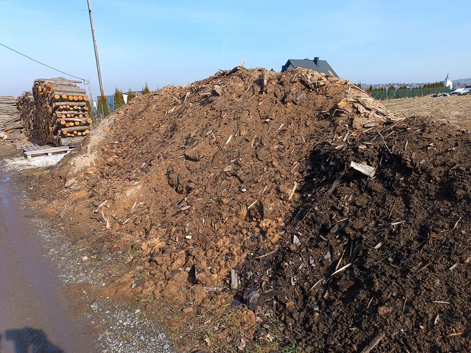 Trociny, zrębki, ściółka pod rośliny