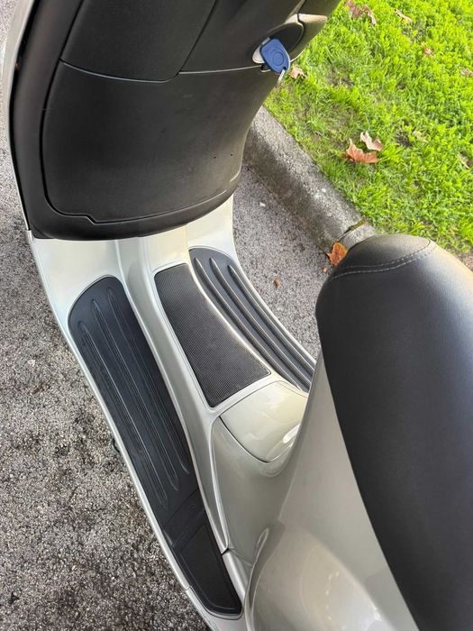 Vespa Piaggio ET4 150