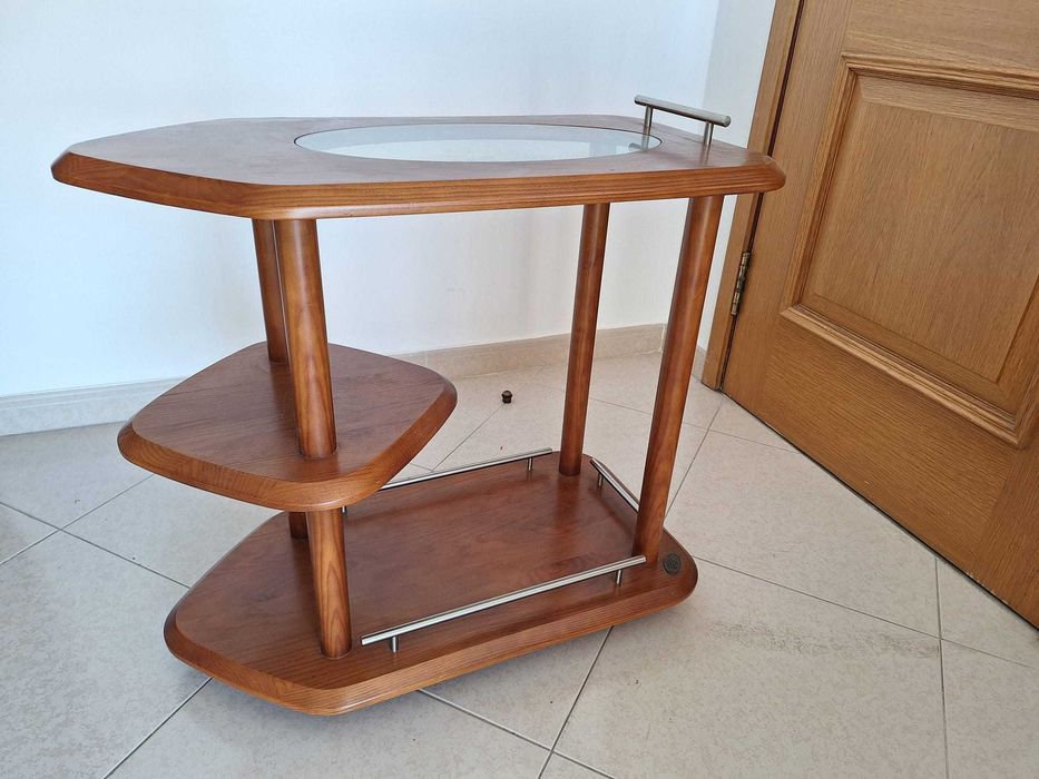 Mobilia usada e em bom estado