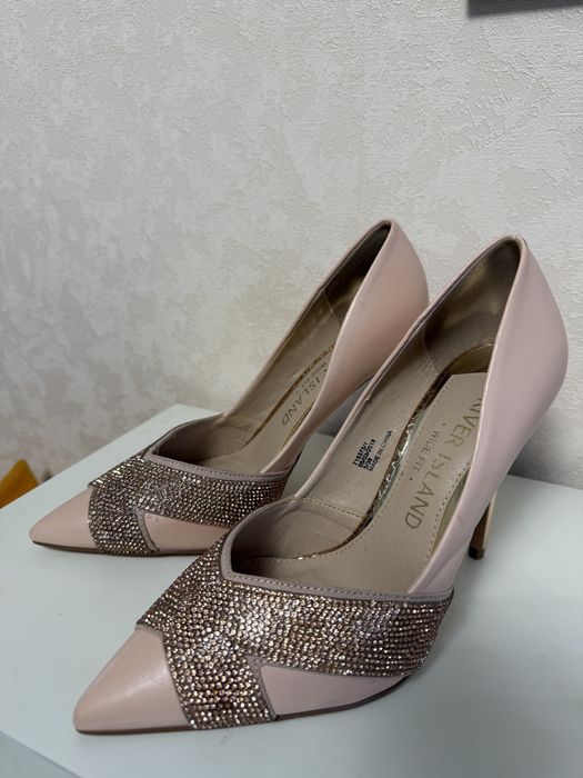 Продам новые женские туфли River Island.