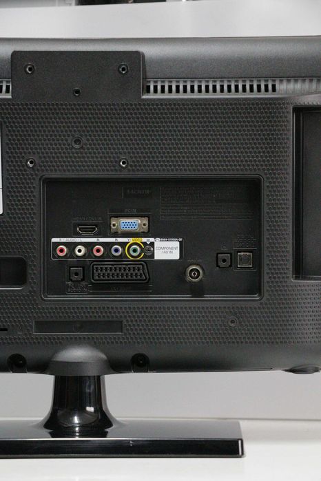 Pequena Tv Samsung 19"