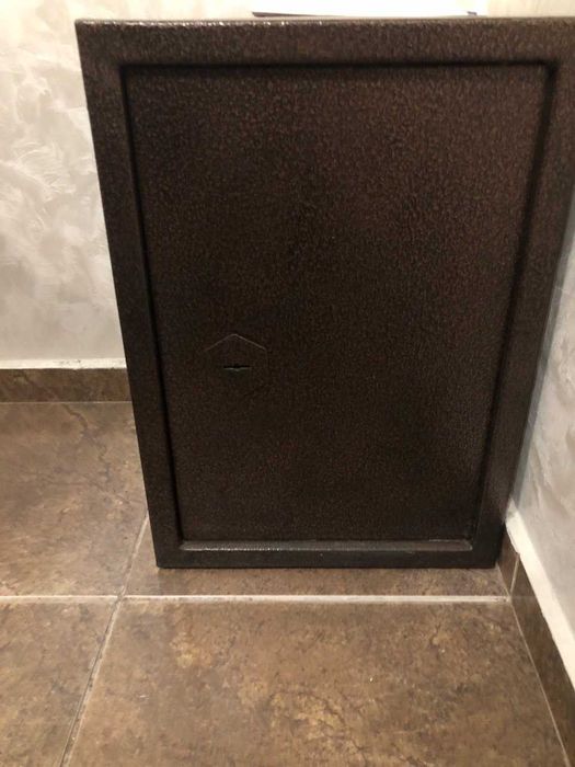 розпродаж меблів,закриття офісу