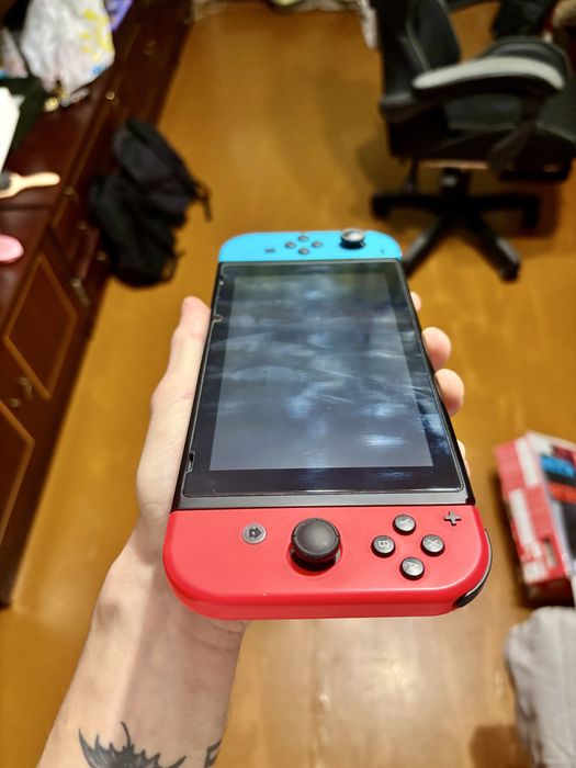 Nintendo Switch v2 + 128GB + повний комплект