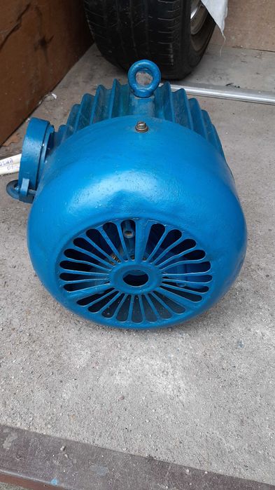 Електродвигун АО2-31-6 950 об/мин 220/380 вольт