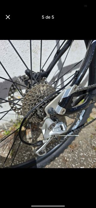 Bicicleta de carbono roda 26