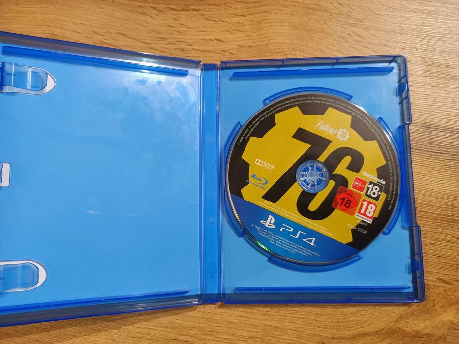 Sześć gier na PS4 w zestawie