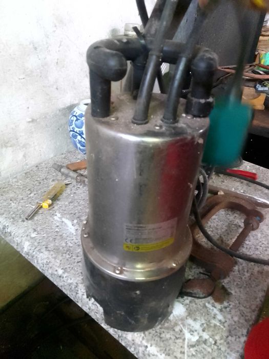 Motor de água suja bom estado