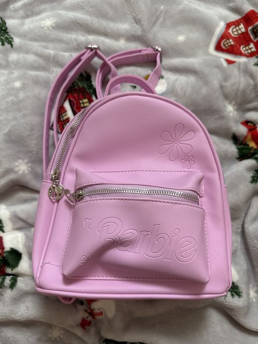Продам рюкзак Барби