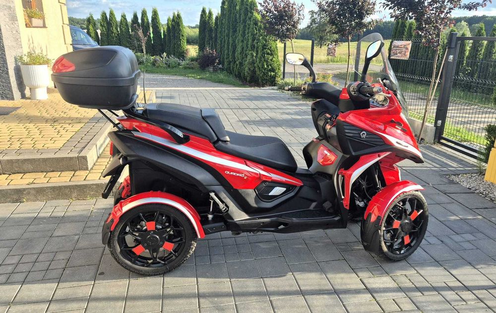 Quadro 4 - skuter na prawko B - 350cm - zarejestrowany