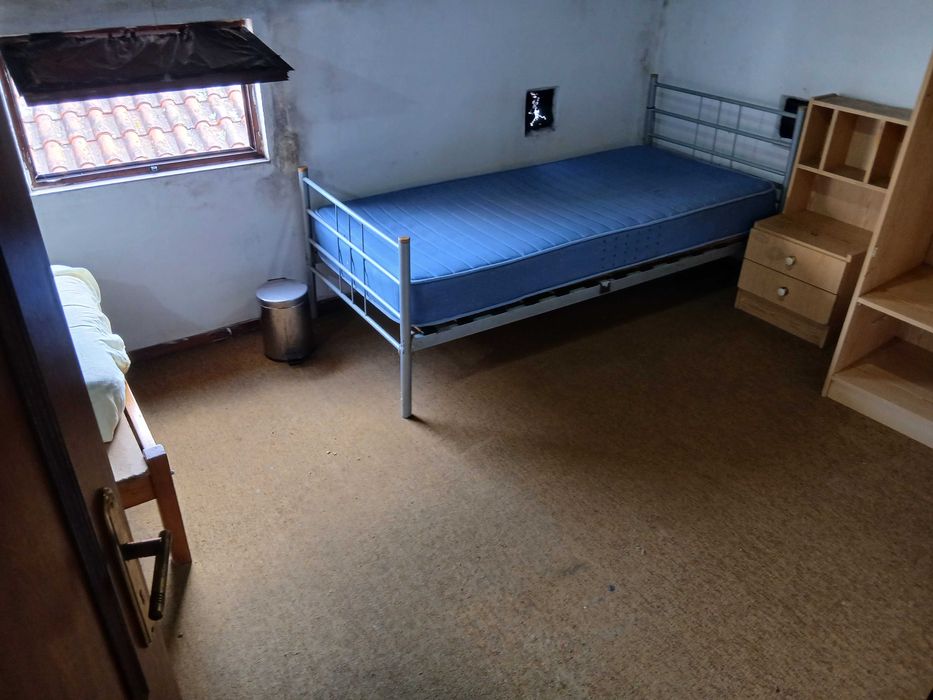 Arrenda-se / Aluga-se T2 Centro S.C.Dão