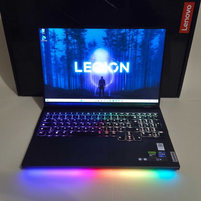 Ноутбук Lenovo Legion Pro 7 16IRX8H (16" - i9-13900HX - RTX 4090)