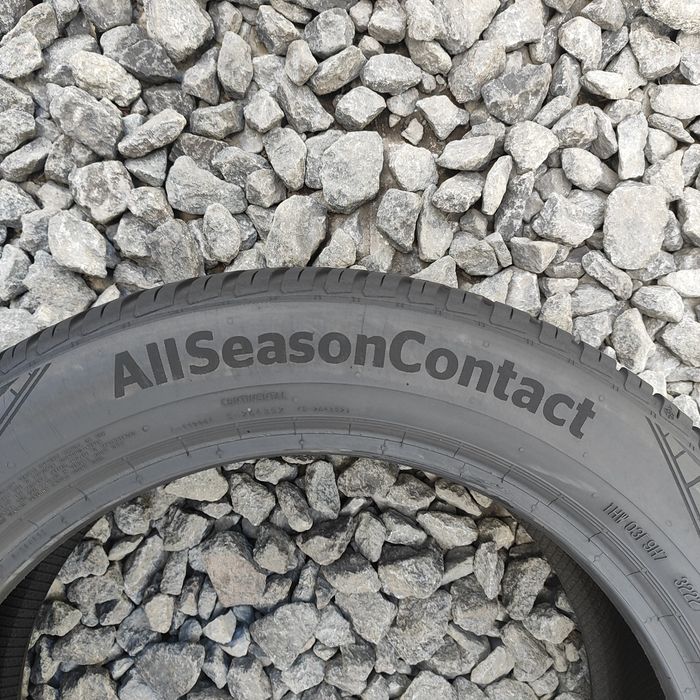 Комплект всесезонних шин Continental 215/55 R18 215*55 18 AllSeasonContact 001886
