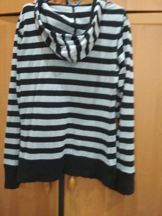 Школьницам кофточки!