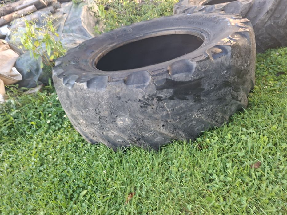 Opony ciagnikowe 420 70r28