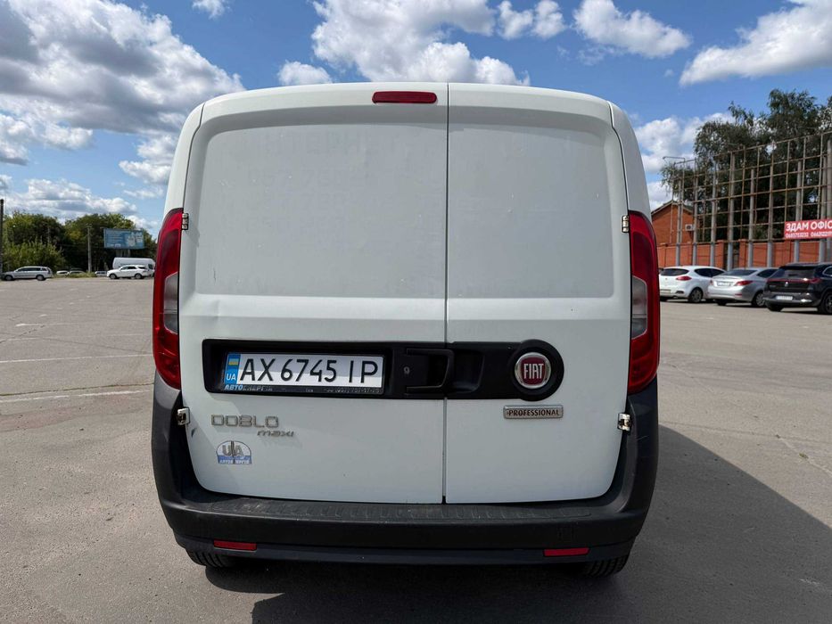 Fiat Doblo MAXI (довга база) 2015 року