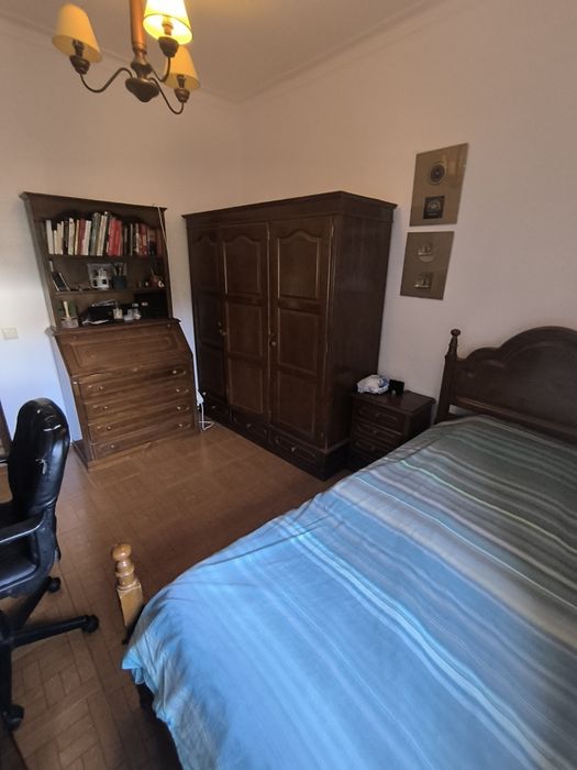 Mobília de quarto solteiro em madeira maciça