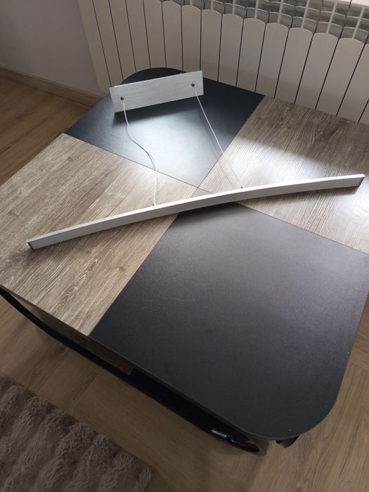 Żyrandol, listwa LED