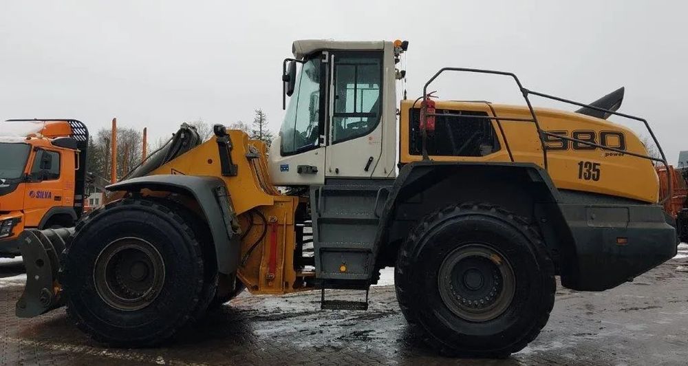Liebherr L580  Ładowarka Liebherr L580 - 2018 rok
