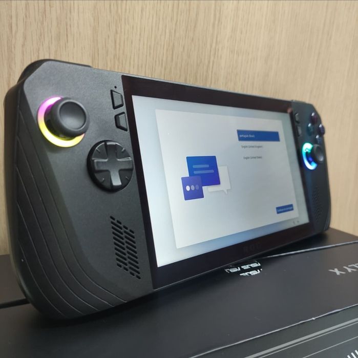 PC PORTÁTIL ASUS ROG ALLY X 1TB SSD E 24GB RAM TELA 120HZ - 20dias uso