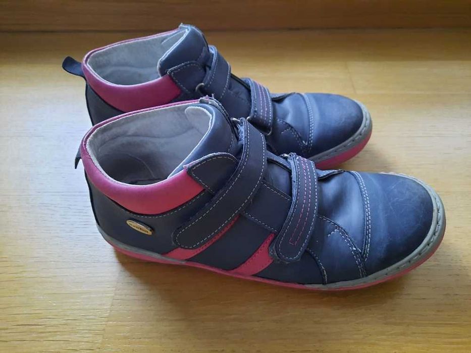 Skórzane półbuty, trzewiki dziewczęce Renbut, r. 37