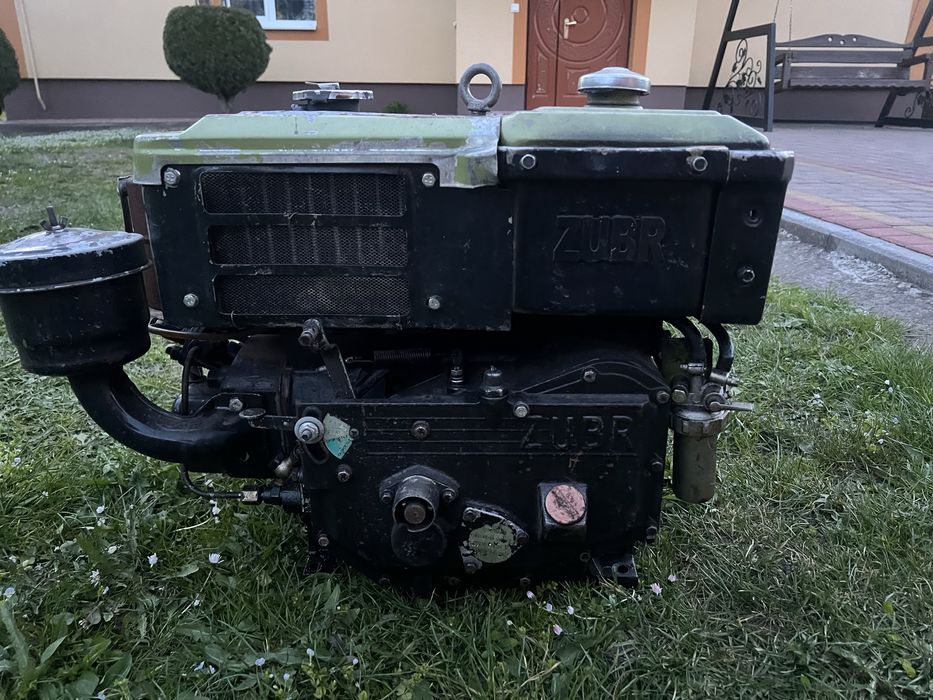 продам зубр 8 лс.