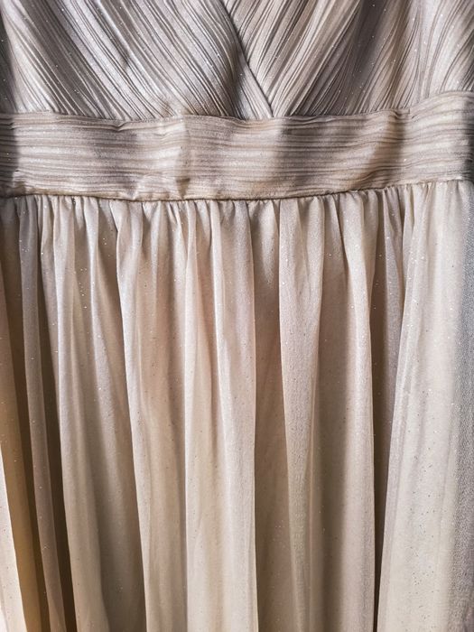 Złoto beżowa wieczorowa z brokatem 50-54