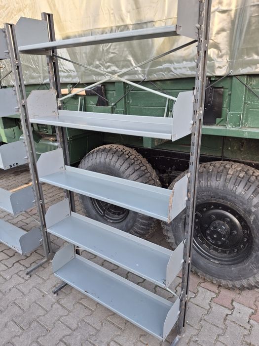 Regał ekspozycyjny magazynowy metalowy