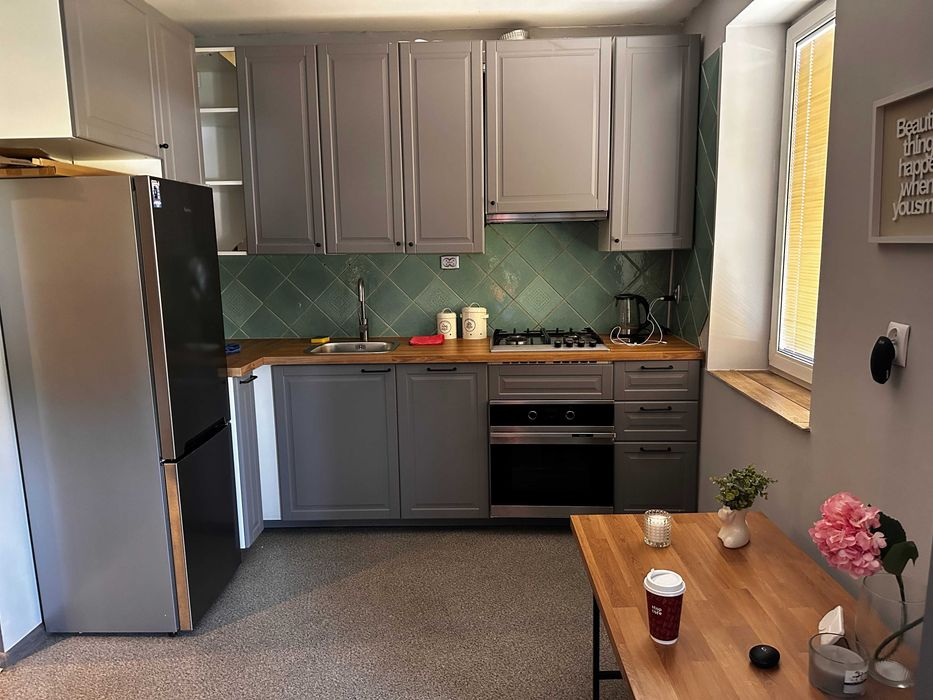Do wynajęcia – kamienica, ul. Cypriana Kamila Norwida 9, Katowice (dzielnica Koszutka/Józefowiec) Powierzchnia: 33 m²