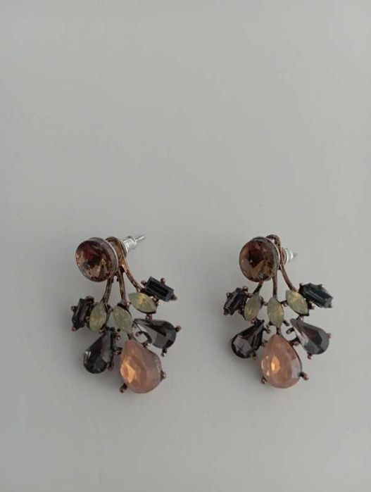 Brincos Parfois bege e azul