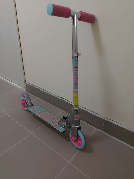 Детский самокат.
